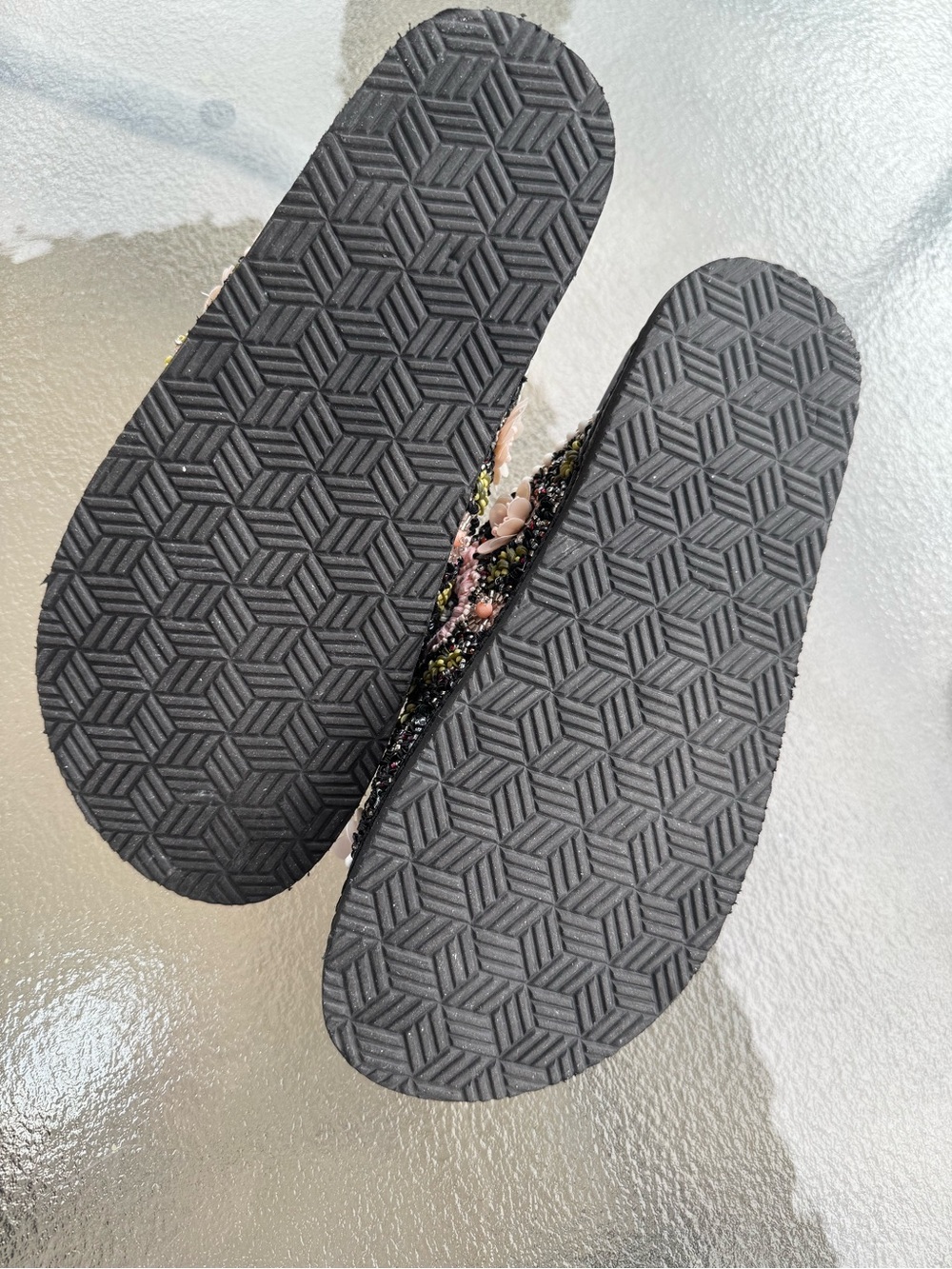Beaded Black Floral Slide Sandals with Pink Accents Sz 6 - Picture 5 of 6